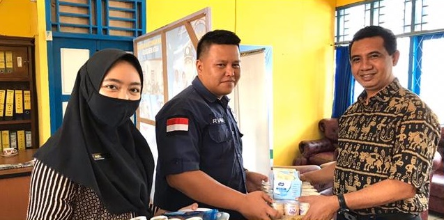 Pembagian Vitamin Peningkat Imun Tubuh Kepada Pegawai BNN Kota Bengkulu Pembagian Vitamin Peningkat Imun Tubuh Kepada Pegawai BNN Kota Bengkulu