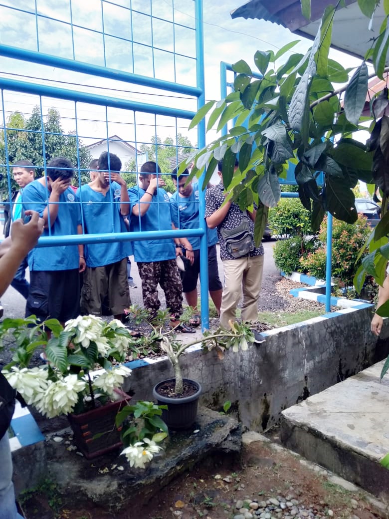 BNN Kota Bengkulu Release Tangkapan Triwulan 1 Tahun 2020 Dan Musnahkan Barang Bukti NarkotikaTersangka Kurir Dan Pengedar Narkotika Tangkapan Tim Pemberantasan BNN Kota Bengkulu