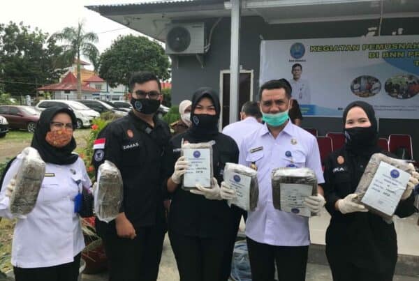 Kepala BNN Kota Bengkulu AKBP Alexander S. Soeki, S.Sos, M.H Mengikuti Kegiatan Pemusnahan Barang Bukti Narkotika Di BNN Provinsi Bengkulu
