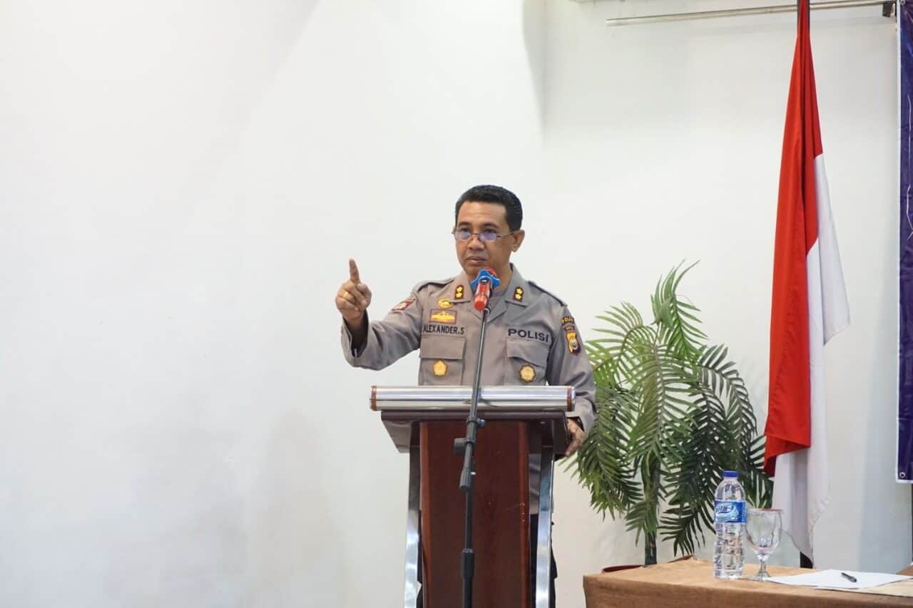 Kepala BNN Kota Bengkulu AKBP. Alexander S. Soeki, S.Sos, MM Beri Informasi dan Edukasi P4GN Melalui Tatap Muka Bersama Masyarakat Kelurahan Padang Serai dan Kelurahan Pasar Bengkulu Kota Bengkulu Kepala BNN Kota Bengkulu AKBP. Alexander S. Soeki, S.Sos, MM Beri Informasi dan Edukasi P4GN Melalui Tatap Muka Bersama Masyarakat Kelurahan Padang Serai dan Kelurahan Pasar Bengkulu Kota Bengkulu