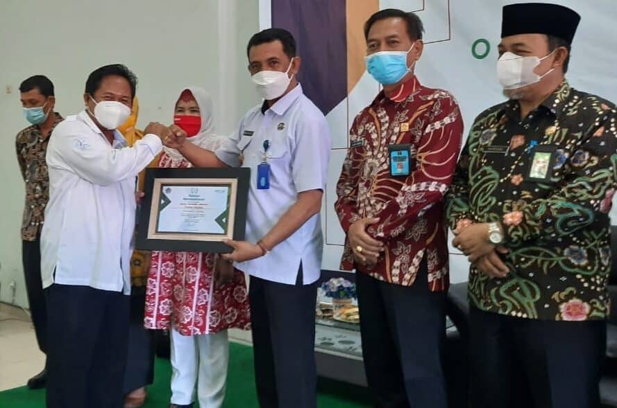 Kepala BNN Kota Bengkulu Menerima Penghargaan Peringkat Pertama Pada Treasury Award priode Tahun 2020 Kepala BNN Kota Bengkulu Hadiri Undangan Penganugrahan Treasury Award priode Tahun 2020