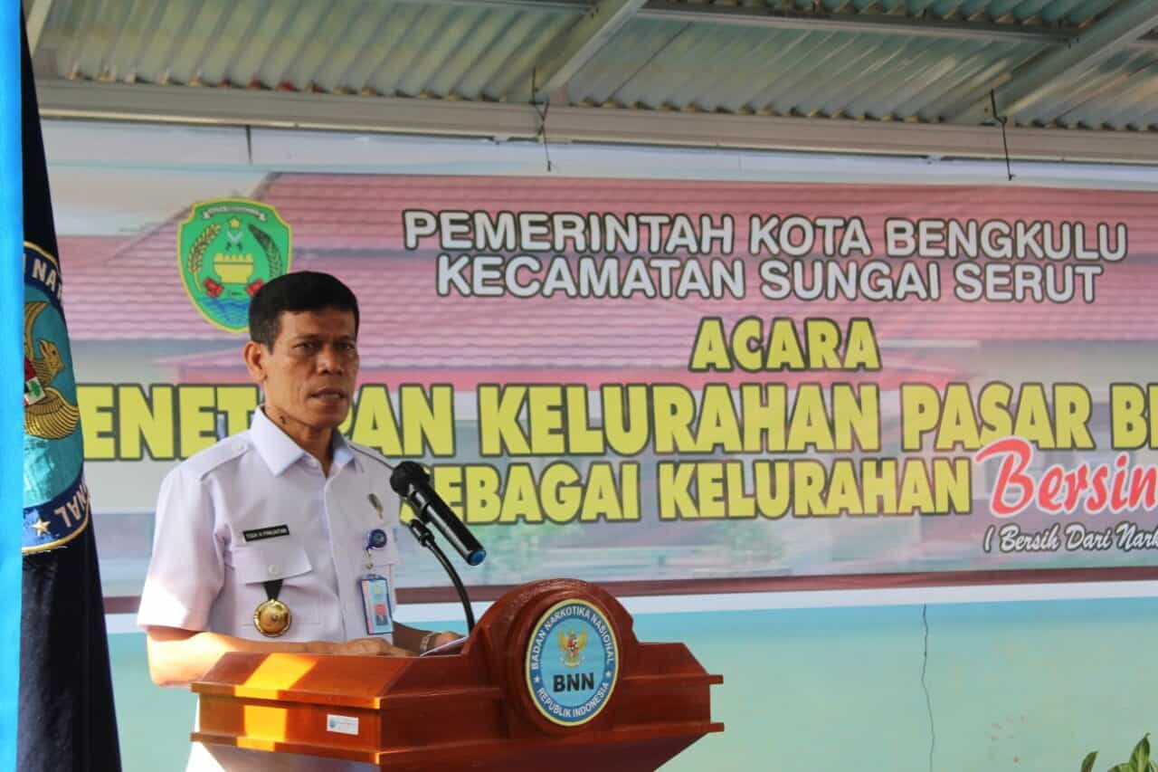 Kepala BNN Provinsi Bengkulu Brigjen Pol Drs. Toga Habinsaran Panjaitan Pimpin Kegiatan BNN Kota Bengkulu Bersama Pemerintah Kota Bengkulu Dalam Peresmian Penetapan Kelurahan Pasar Bengkulu Sebagai Kelurahan Bersinar (Bersih dari Narkoba) BNN Kota Bengkulu Bersama Pemerintah Kota Bengkulu Tetapkan Kelurahan Pasar Bengkulu Sebagai Kelurahan Bersinar (Bersih dari Narkoba)