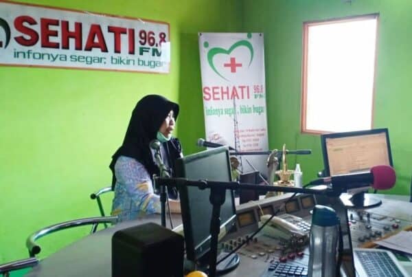 Penyuluh Narkoba Ahli Muda BNN Kota Bengkulu Berikan Informasi dan Edukasi P4GN Melalui Program Dialog Interaktif di Radio Sehati 96,8 FM Bengkulu