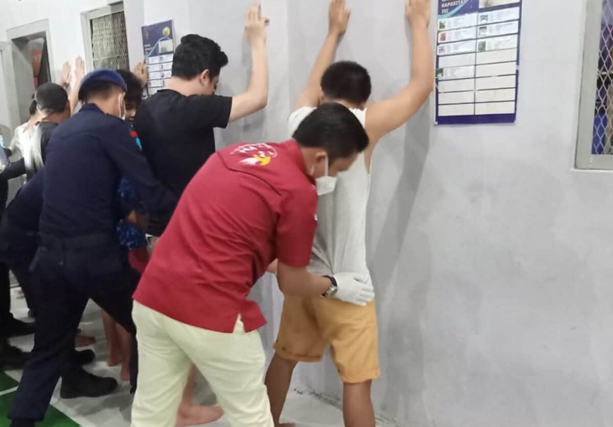 Kepala BNN Kota Bengkulu dan Tim Pemberantasan BNN Kota Bengkulu Bersama TNI-POLRI Beserta Kemenkumham Bengkulu Melakukan Razia Di Kamar Hunian Lapas Kelas IIA Bentiring Kota Bengkulu Kepala BNN Kota Bengkulu dan Tim Pemberantasan BNN Kota Bengkulu Bersama TNI-POLRI Beserta Kemenkumham Bengkulu Melakukan Razia Di Kamar Hunian Lapas Kelas IIA Bentiring Kota Bengkulu