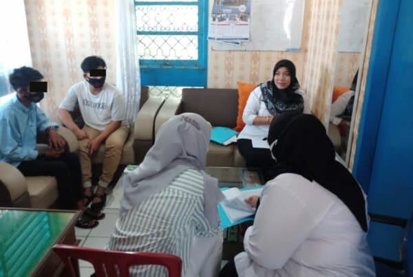 Tim Rehabilitasi Serahkan Resident Rehabilitasi Dari Unit IMB Ke Puskesmas Di Kelurahan bersinar Padang Serai kota Bengkulu