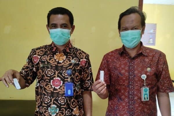 Kepala BNN Kota Bengkulu Menjalani Rapid Tes Antigen Covid-19 Di Klinik Pratama BNN Kota Bengkulu Dalam Rangka Deteksi Dini Terhadap Penularan Wabah Covid-19