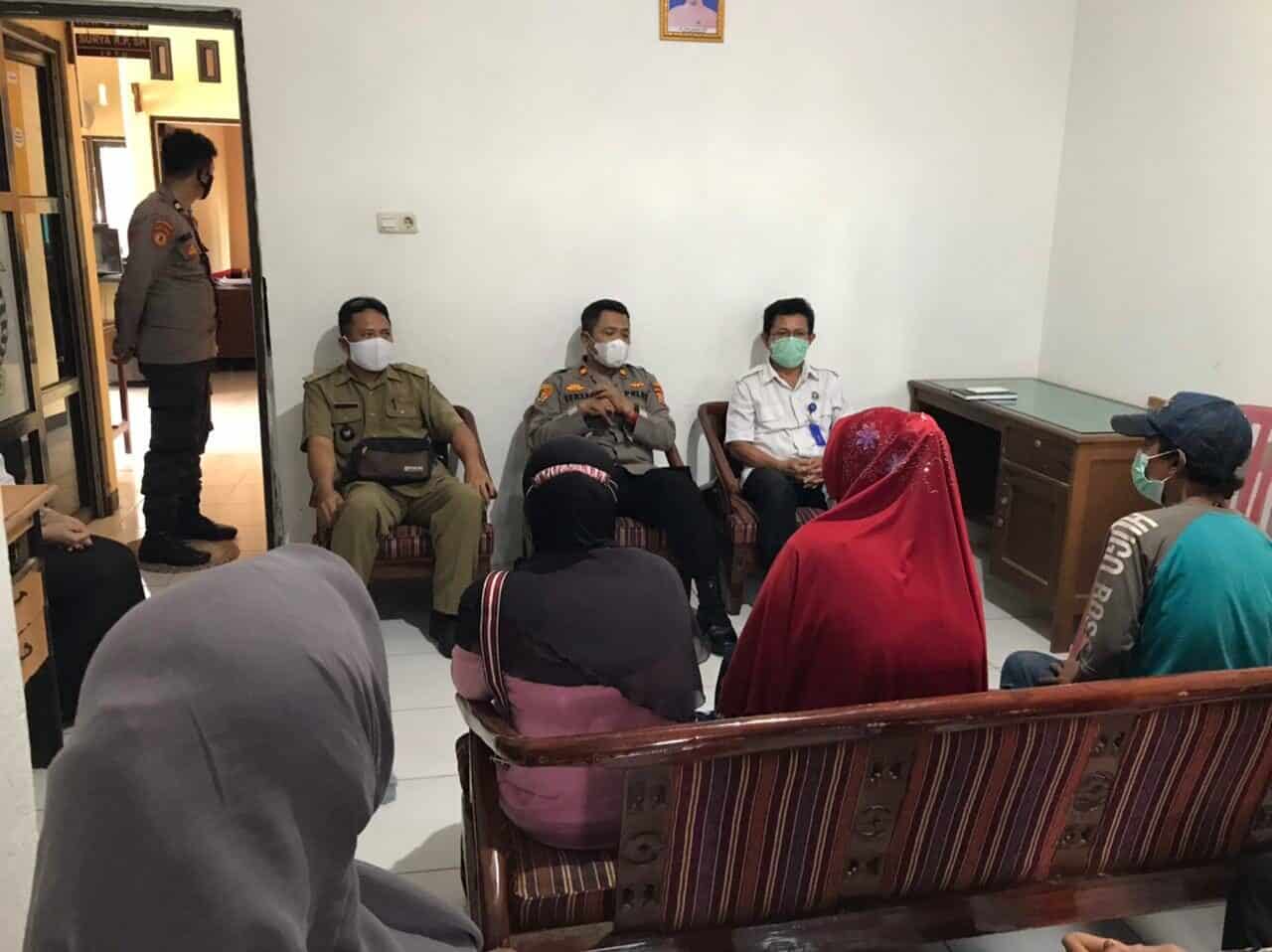 Tim Rehabilitasi BNN Kota Bengkulu Melakukan Koordinasi Layanan Intervensi Berbasis Masyarakat (IBM) Ke Polsek Kampung Melayu Kota Bengkulu Konsep Otomatis