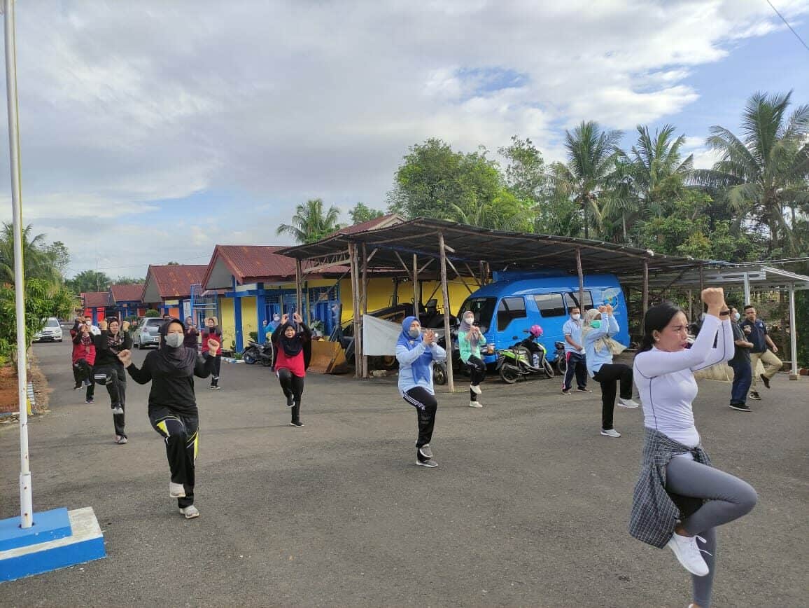 Rutinitas Peningkatan Imun Tubuh Pegawai BNN Kota Bengkulu Setiap Jumat Rutinitas Peningkatan Imun Tubuh Pegawai BNN Kota Bengkulu Setiap Jumat