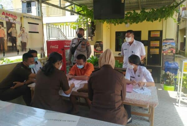 Berkas Perkara P-21, Penyidik BNN Kota Bengkulu serahkan tersangka kasus tindak pidana narkotika atas kepemilikan 31 paket shabu kepada Jaksa Penuntut Umum Kejaksaan Negeri Bengkulu