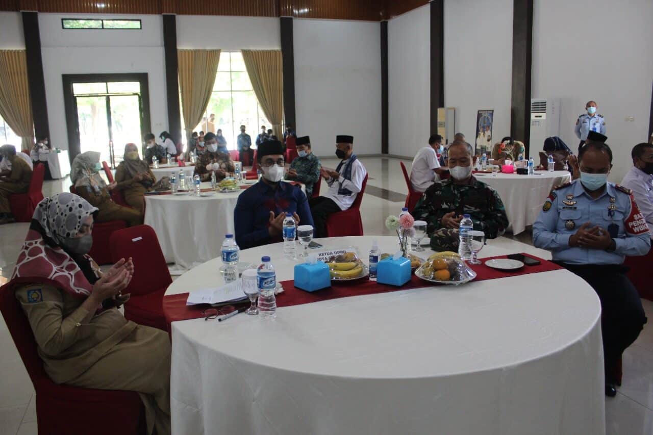 BNN Kota Bengkulu Gelar Acara Focus Group Discussion (FGD) Peningkatan Layanan Rehabilitasi Melalui Institusi Penerima Wajib Lapor (IPWL) Menuju Bengkulu Bersinar Serta Penandatanganan Perjanjian Kerjasama (PKS) BNN Kota Bengkulu Dengan IPWL, Stakeholder dan Media BNN Kota Bengkulu Gelar Acara Focus Group Discussion (FGD) Peningkatan Layanan Rehabilitasi Melalui Institusi Penerima Wajib Lapor (IPWL) Menuju Bengkulu Bersinar Serta Penandatanganan Perjanjian Kerjasama (PKS) BNN Kota Bengkulu Dengan IPWL, Stakeholder dan Media
