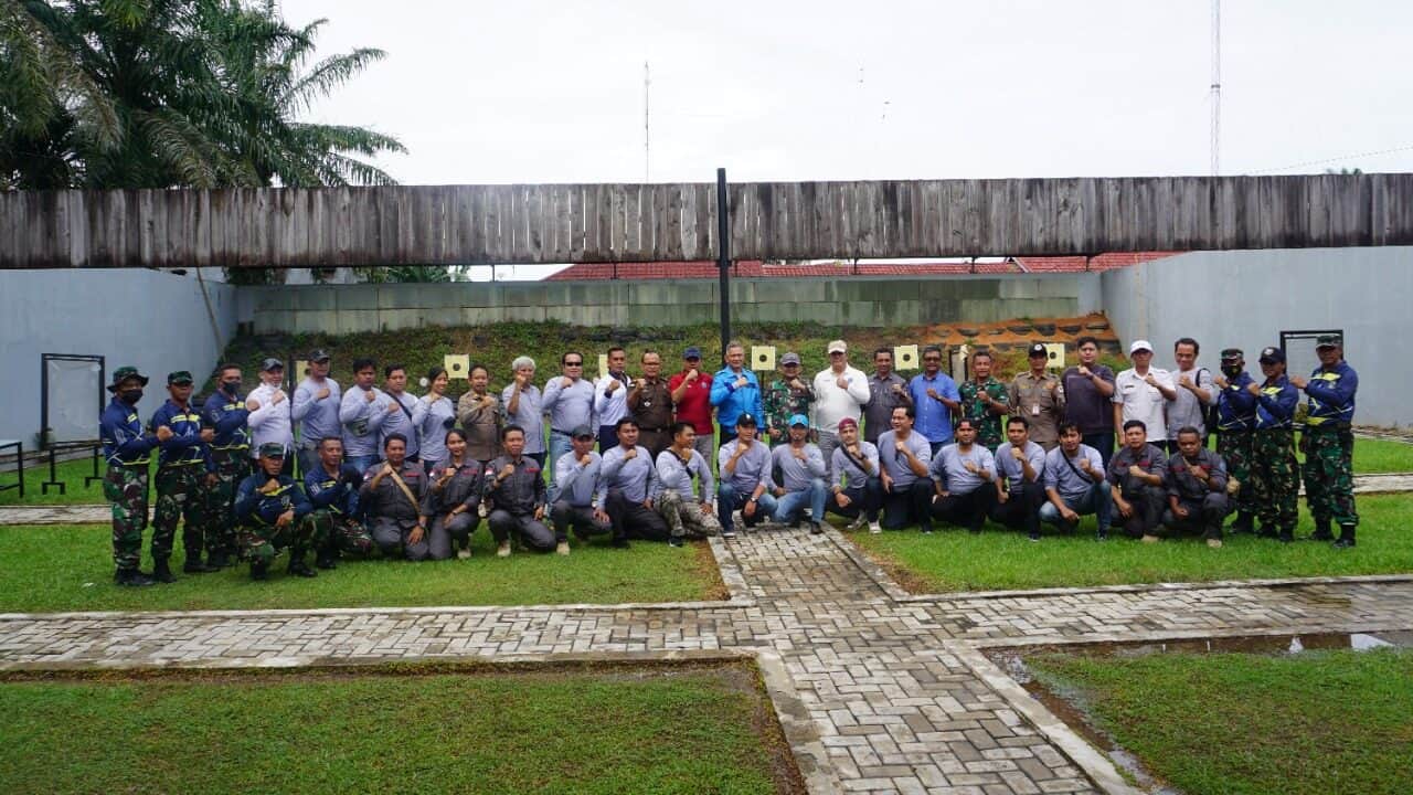 Kepala BNN Kota Bengkulu Bersama Personil Pemberantasan Laksanakan Kegiatan Latihan Menembak Bersama Di Lapangan Tembak Markas Komando TNI AL Bengkulu Kepala BNN Kota Bengkulu Bersama Personil Pemberantasan Laksanakan Kegiatan Latihan Menembak Bersama Di Lapangan Tembak Markas Komando TNI AL Bengkulu