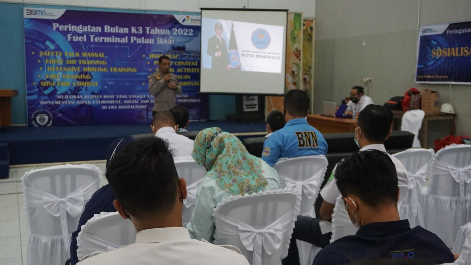 Tim P2M BNN Kota Bengkulu Adakan Informasi Edukasi P4GN Melalui Sosialisasi/Penyuluhan di Pertamina Parta Niaga Bengkulu Tim P2M BNN Kota Bengkulu Adakan Informasi Edukasi P4GN Melalui Sosialisasi/Penyuluhan di Pertamina Parta Niaga Bengkulu