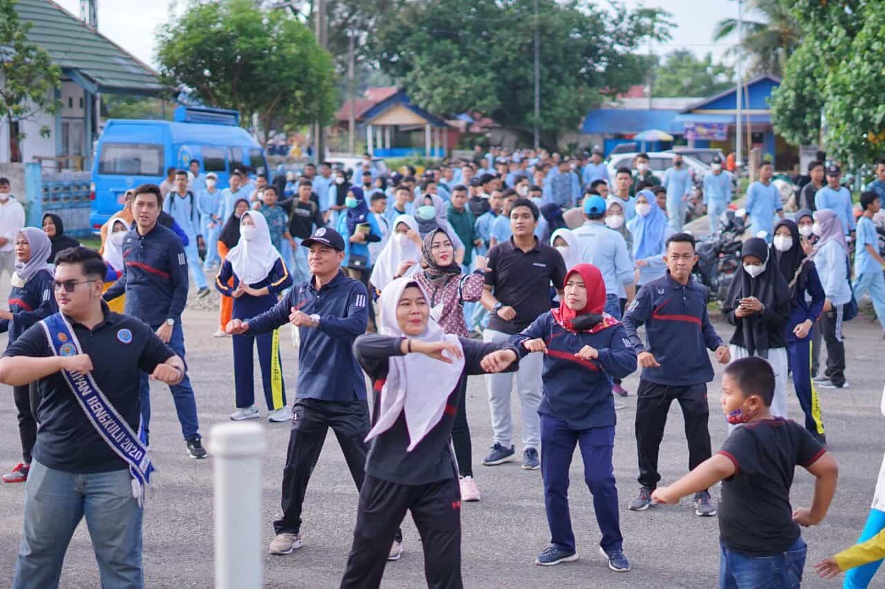350 Orang Warga Kota Bengkulu Ikuti Senam Kesegaran Jasmani Dan Penghijauan Dalam Rangka Memperingati HUT BNN RI Ke-20 Tahun 350 Orang Warga Kota Bengkulu Ikuti Senam Kesegaran Jasmani Dan Penghijauan Dalam Rangka Memperingati HUT BNN RI Ke-20 Tahun
