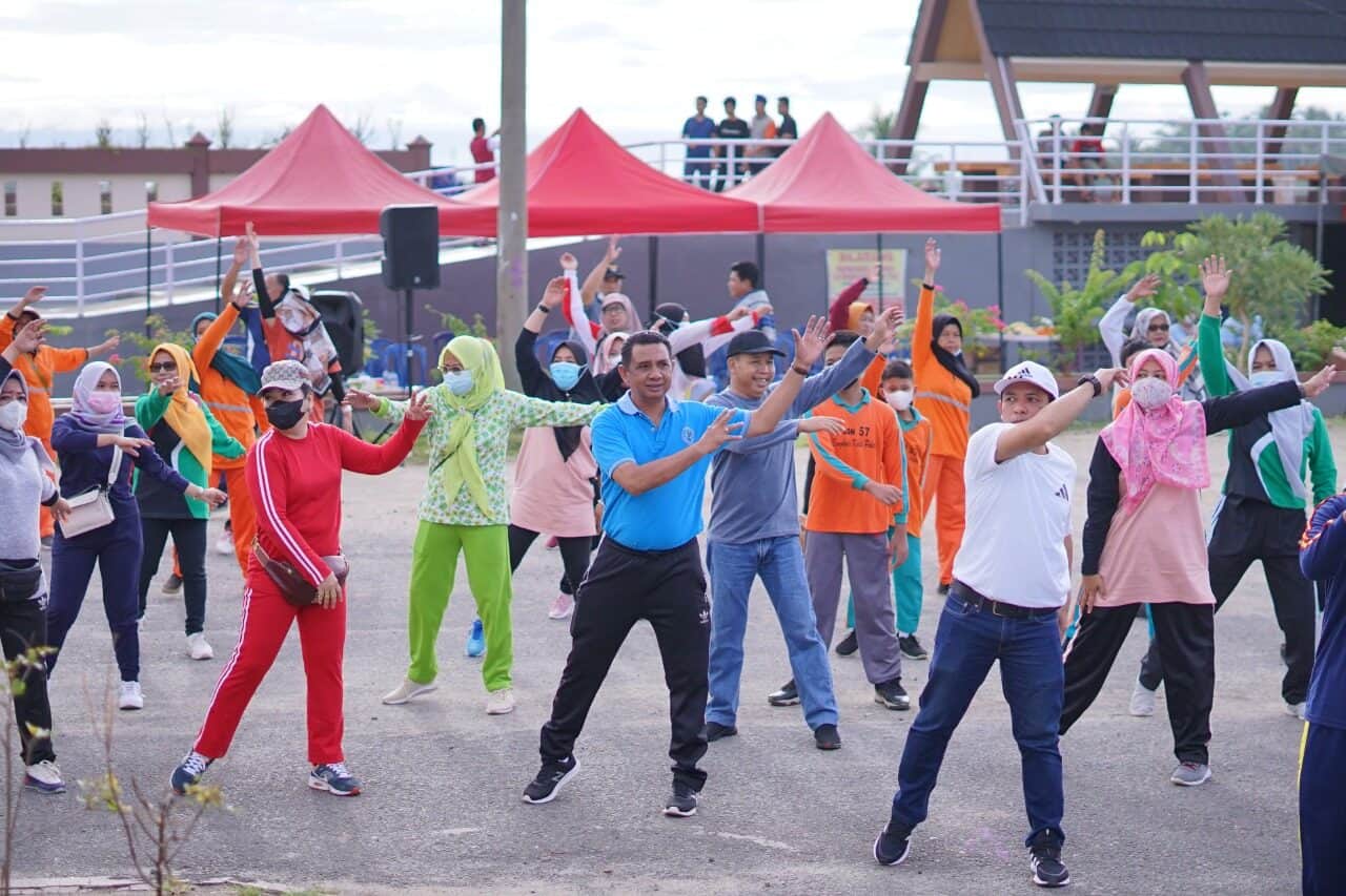 350 Orang Warga Kota Bengkulu Ikuti Senam Kesegaran Jasmani Dan Penghijauan Dalam Rangka Memperingati HUT BNN RI Ke-20 Tahun 350 Orang Warga Kota Bengkulu Ikuti Senam Kesegaran Jasmani Dan Penghijauan Dalam Rangka Memperingati HUT BNN RI Ke-20 Tahun