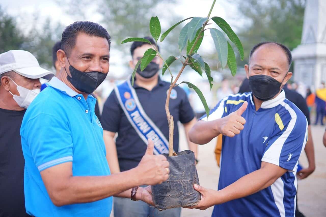 350 Orang Warga Kota Bengkulu Ikuti Senam Kesegaran Jasmani Dan Penghijauan Dalam Rangka Memperingati HUT BNN RI Ke-20 Tahun 350 Orang Warga Kota Bengkulu Ikuti Senam Kesegaran Jasmani Dan Penghijauan Dalam Rangka Memperingati HUT BNN RI Ke-20 Tahun