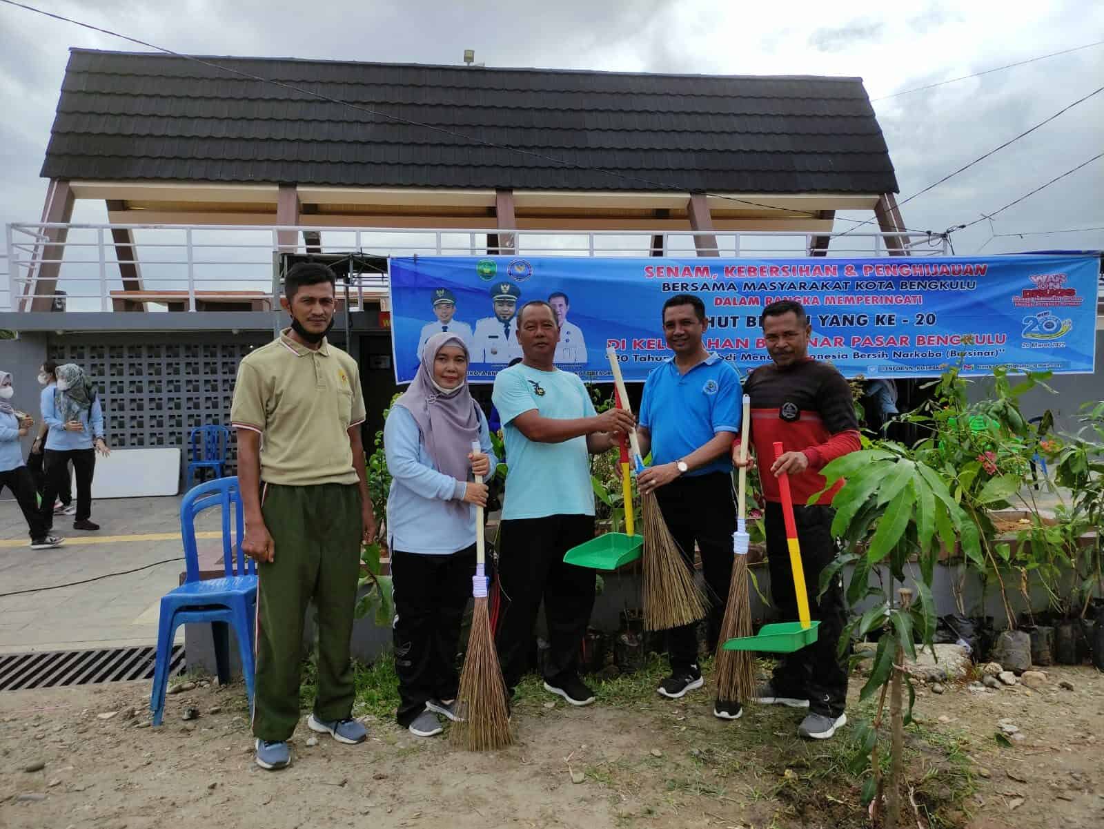 350 Orang Warga Kota Bengkulu Ikuti Senam Kesegaran Jasmani Dan Penghijauan Dalam Rangka Memperingati HUT BNN RI Ke-20 Tahun 350 Orang Warga Kota Bengkulu Ikuti Senam Kesegaran Jasmani Dan Penghijauan Dalam Rangka Memperingati HUT BNN RI Ke-20 Tahun