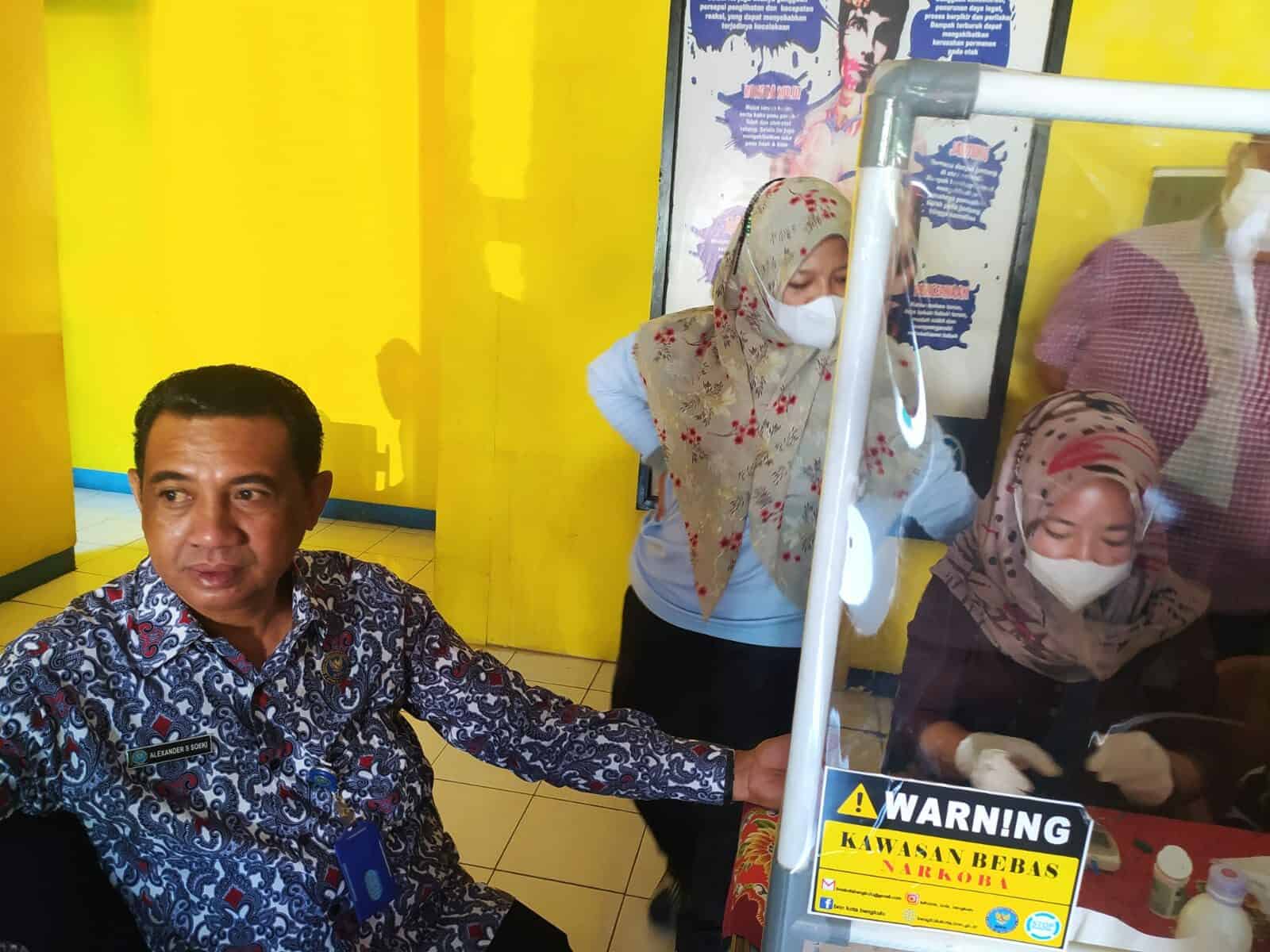 Tim Kesehatan Klinik Pratama BNN Kota Bengkulu Memeriksa Kesehatan Kepala BNN Kota Bengkulu Beserta Jajarannya Tim Kesehatan Klinik Pratama BNN Kota Bengkulu Memeriksa Kesehatan Kepala BNN Kota Bengkulu Beserta Jajarannya