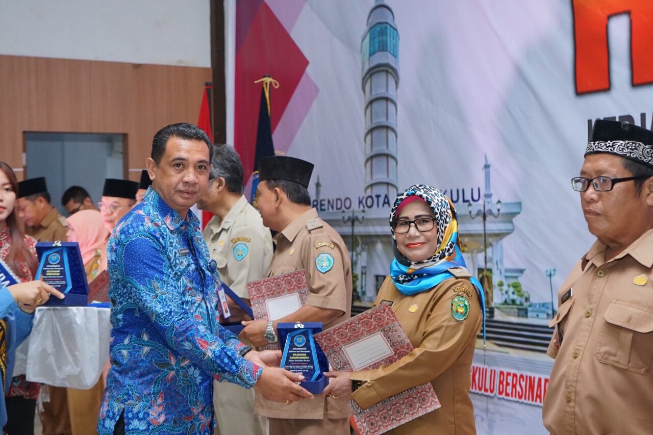 BNN Kota Bengkulu Peringati Hari Anti Narkotika Internasional Secara Virtual Serentak Bersama BNN RI dan BNN Se-Indonesia BNN Kota Bengkulu Peringati Hari Anti Narkotika Internasional Secara Virtual Serentak Bersama BNN RI dan BNN Se-Indonesia