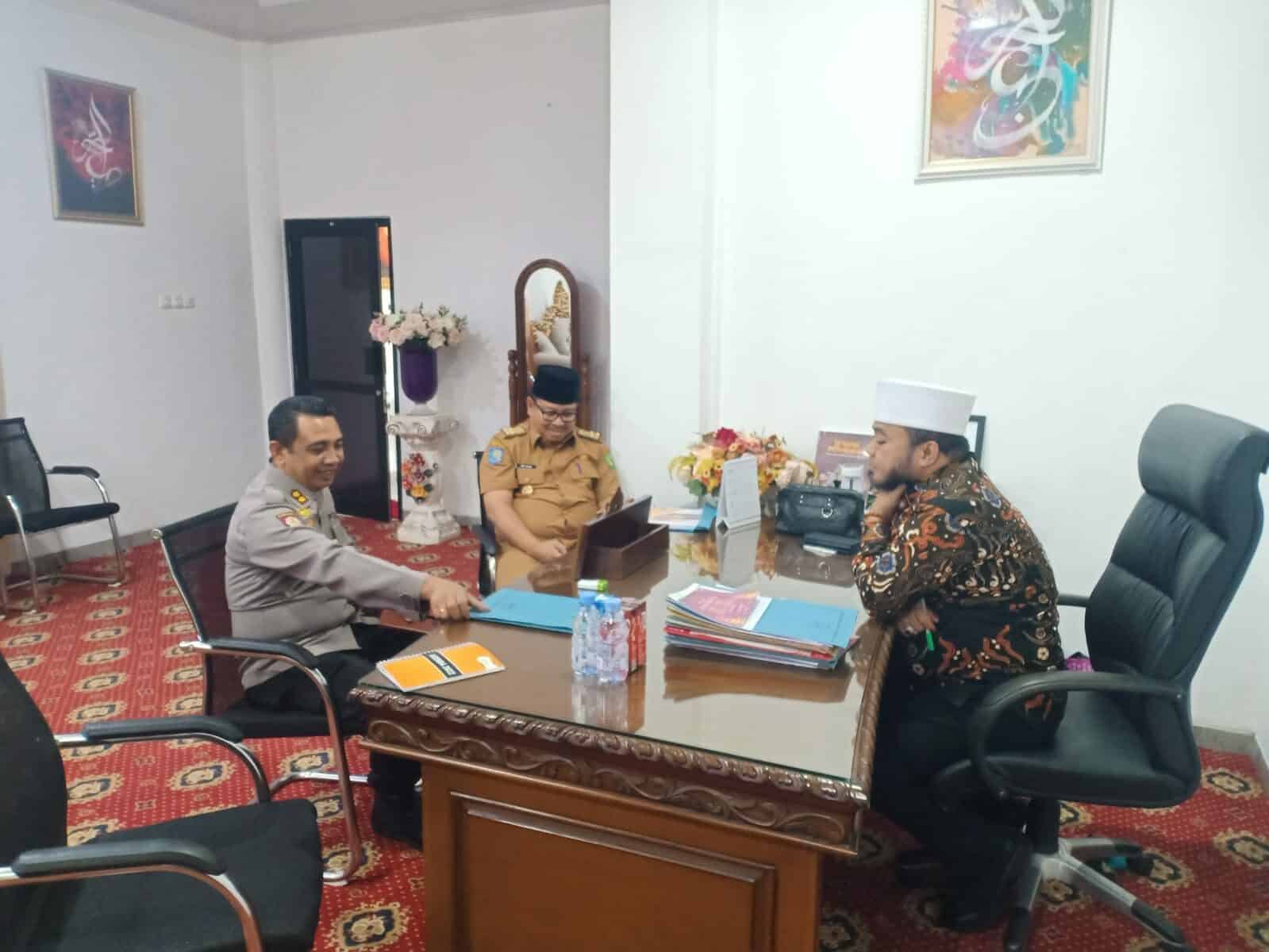 Kepala BNN Kota Bengkulu BerKoordinasi Tentang Sinergitas Program P4GN dan Pembentukan Perda P4GN Dengan Pemerintah Kota Bengkulu dan DPRD Kota Bengkulu Kepala BNN Kota Bengkulu BerKoordinasi Tentang Sinergitas Program P4GN dan Pembentukan Perda P4GN Dengan Pemerintah Kota Bengkulu dan DPRD Kota Bengkulu
