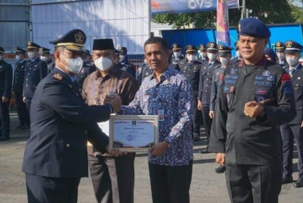 Kepala BNN Kota Bengkulu Menghadiri Upacara Hari Jadi Kemenkumham RI (Hari Dharma Karyadhika) Ke 77 Sekaligus Menerima Penghargaan Mitra Kerja Kemenkumham Wilayah Bengkulu