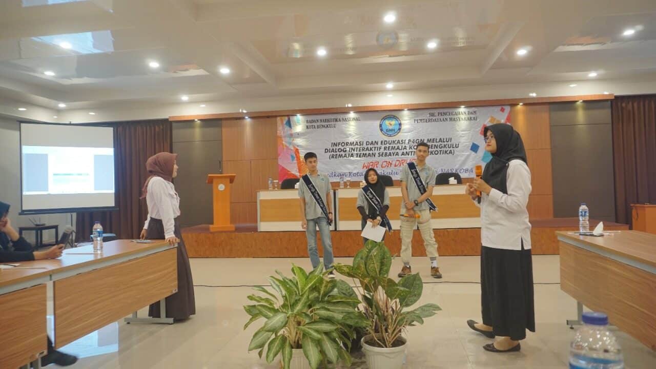 Seksi P2M BNN Kota Bengkulu lanjutkan Dialog Interaktif Remaja Teman Sebaya Tahun 2022 BNN Kota Bengkulu Pertemuan Keempat Seksi P2M BNN Kota Bengkulu lanjutkan Dialog Interaktif Remaja Teman Sebaya Tahun 2022 BNN Kota Bengkulu Pertemuan Keempat
